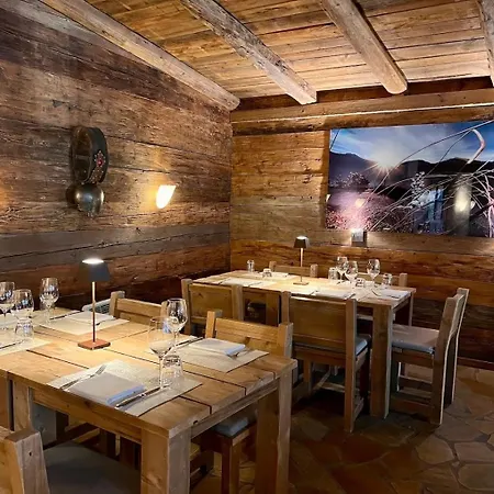 Vue Panoramique, Piscine, Spa, In-out & Golf A L'hotel De L'etrier A Apartament