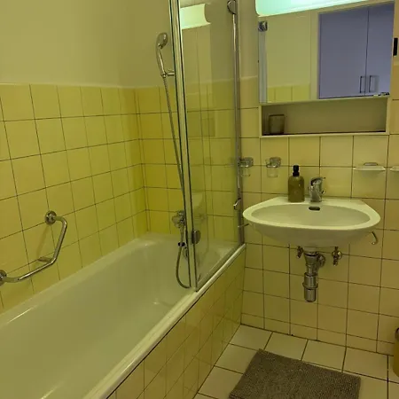 Vue Panoramique, Piscine, Spa, In-out & Golf A L'hotel De L'etrier A 公寓 克莱恩 蒙塔纳